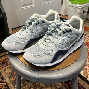 Saucony Shadow 6000 - men’s size 10.5. Almost brand new.
